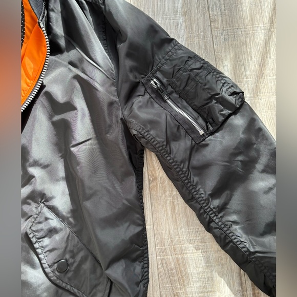 NWOT original Alpha Industries lightweight bomber - Picture 7 of 11